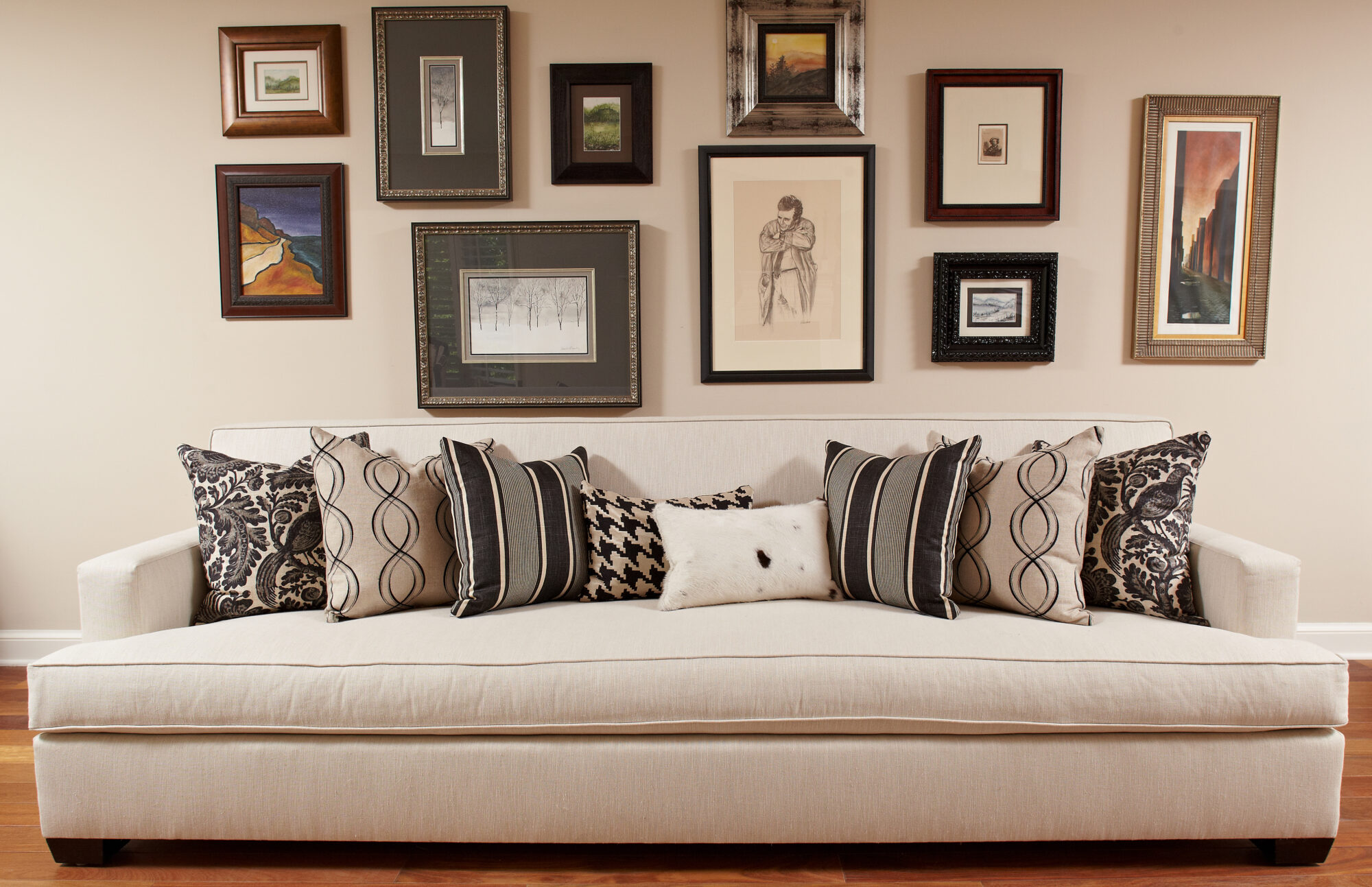 Luxurious Sofa Painting